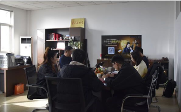 浙江客戶一行四人考察我公司硅碳負(fù)極設(shè)備并開展實(shí)驗(yàn)項(xiàng)目