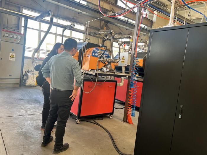 陜西本土企業(yè)強(qiáng)強(qiáng)合作，探索多孔碳燒結(jié)